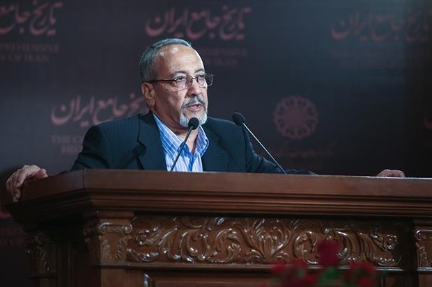 دکتر جعفری دهقی: ایران‌شناسی در روزگار دشوار / در خدمت ایران عزیز هستیم